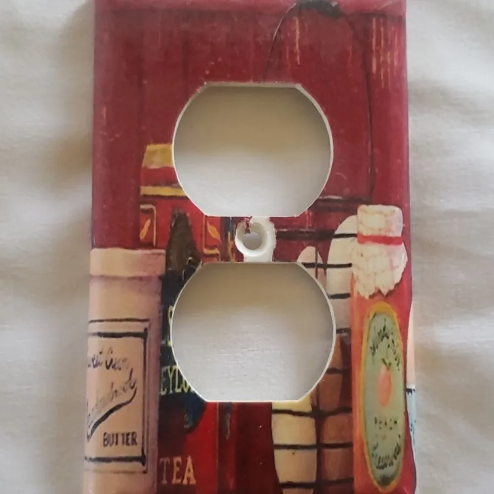 4@30.00 or 20.00 Home Decor/𝅺Decorative Outlet/Switch Plates